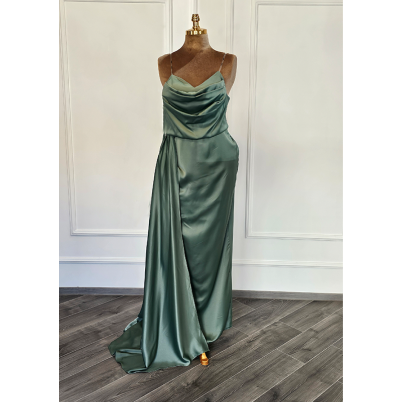 Rochie de seara cu decolteu verde deschis