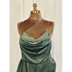 Rochie de seara cu decolteu verde deschis